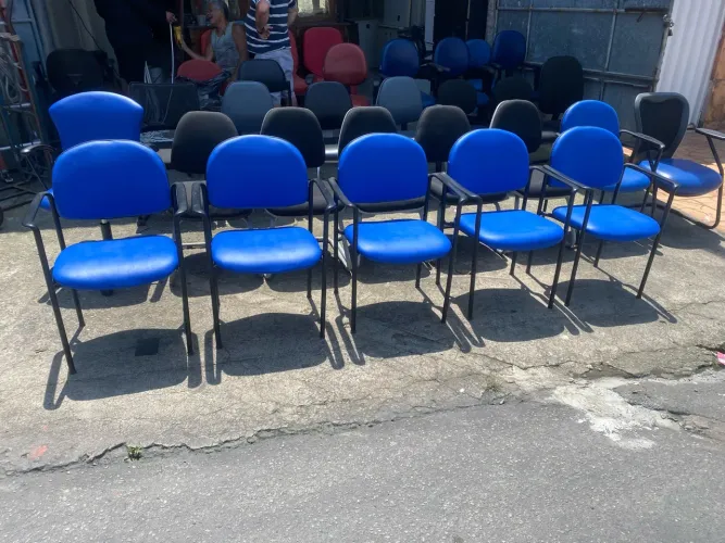 Cadeira de escritório azul