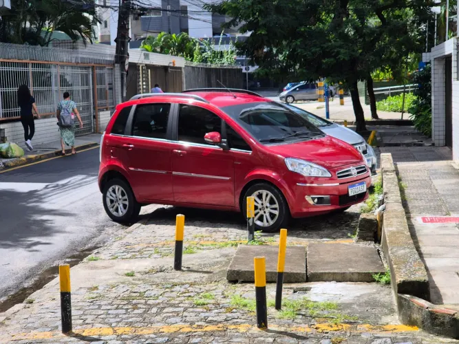 Fiat Idea Essence Dualogic 1.6 Flex 16V 5P 2014