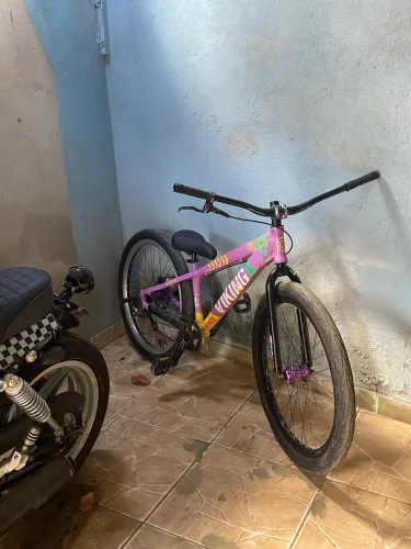 Vikingx com solda no quadro, pra sair agora, a maioria das peças em bom estado!