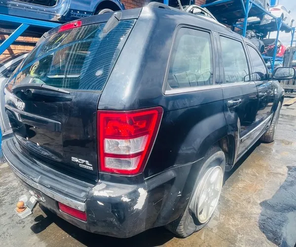 SUCATA G. CHEROKEE 2006/2007 5.7 HEMI
