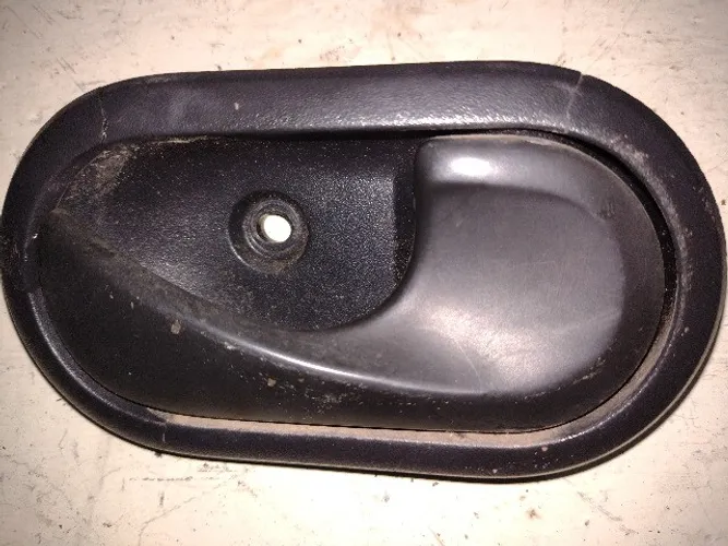 Maçaneta Porta Traseira Direita Renault/Sandero 2005/11.
