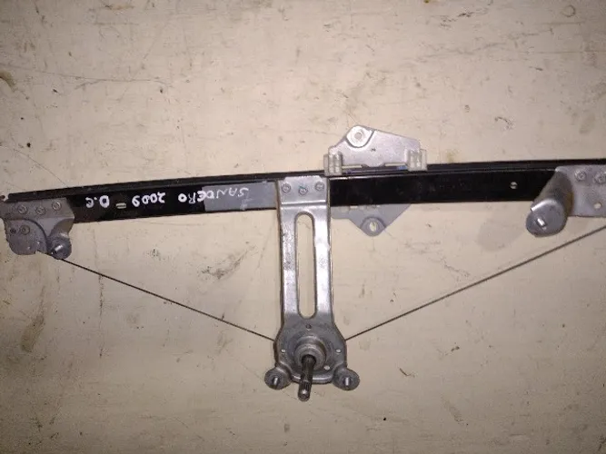 Máquina Vidro Manual Diant. Esquerda Sandero 2005/11.
