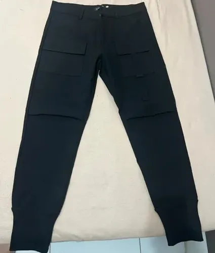 Calça Masculina com bolsos flap Tam. 40