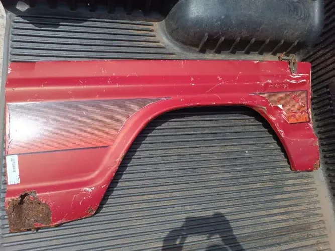 Paralama Ford F1000 F4000 1972/1991 Lado Direito (Detalhes) 