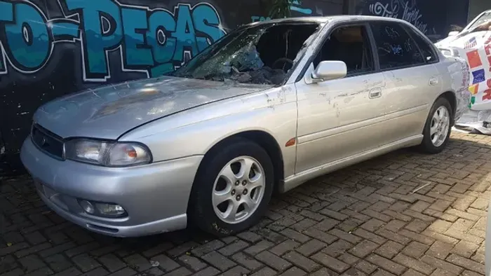 sucata subaru legacy 2.5 aut 1998 4x4 - Retirada de peças