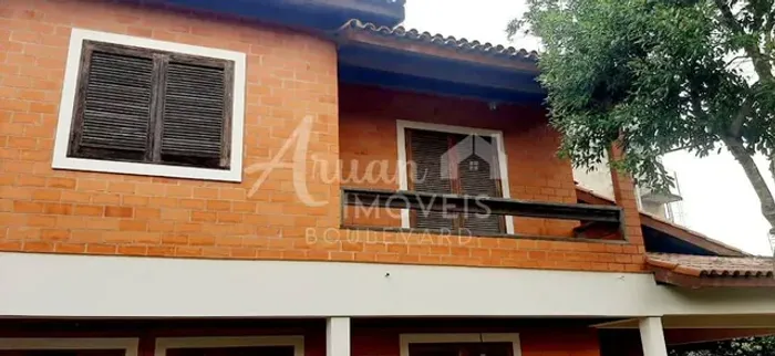 Casa de condomínio sobrado para aluguel tem 380 metros quadrados com 5 quartos