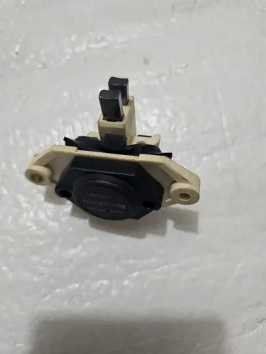 Caminhão scania MBB volvo regulador voltagem alternador novo original 19025378