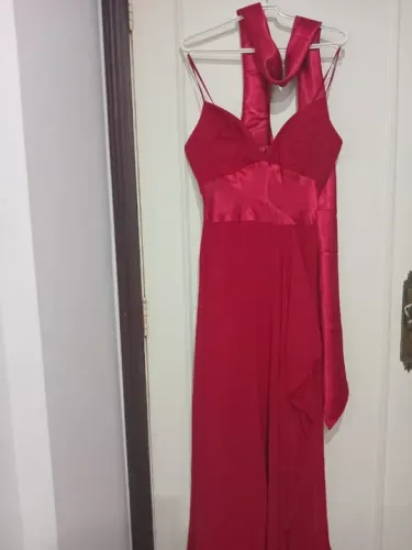 vendo diversos vestidos de festa, tamanhos para jovens até 20 anos, Valor por unidade