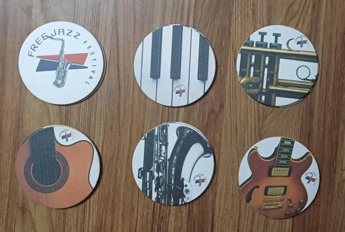 Coleção de Porta Copos descartáveis (bolachas) - Free Jazz Festival