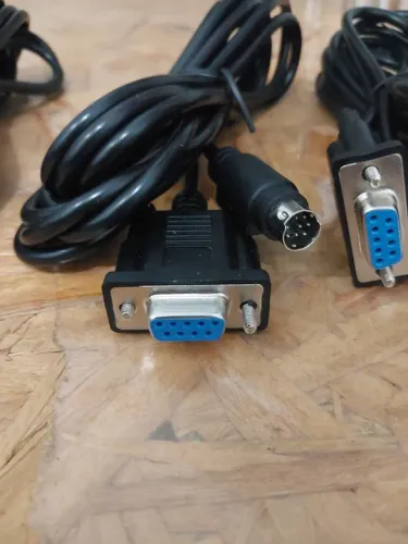 Cabo de Vídeo RS232 8pinos  para DB9 femea