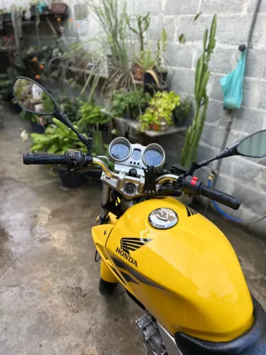 Cbx Twister amarela 2008