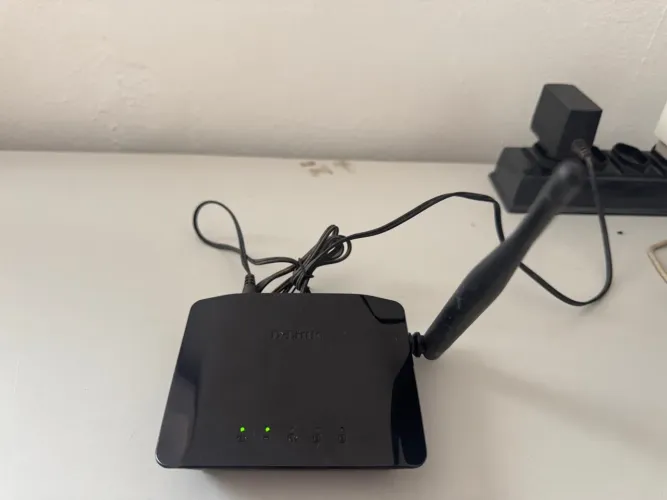 Roteador D-Link DIR?608 - Wireless N 150?Mbps - 2 Antenas - Compacto e Eficiente