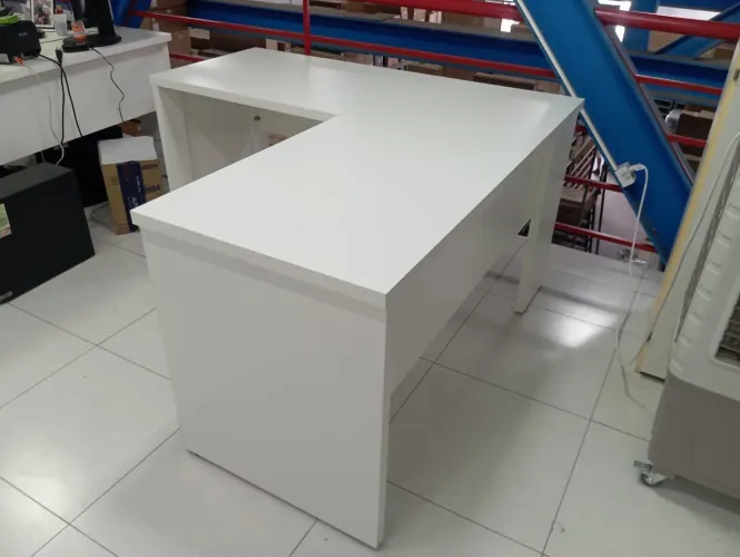 MOVEIS DE ESCRITORIO MESA EM L 1,40X1,40X0,60 NOVA ****LEIA A DESCRIÇÃO****