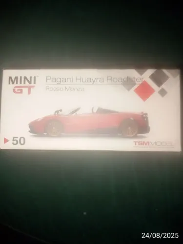 Pagani Huayra Roadster Rosso Monza,