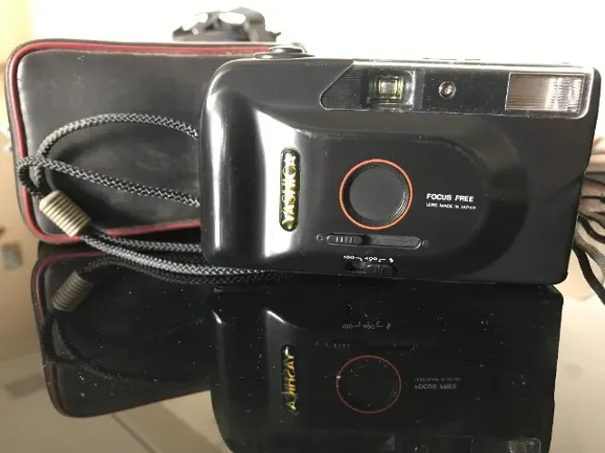 Câmera fotográfica Yashica MD 135 AE