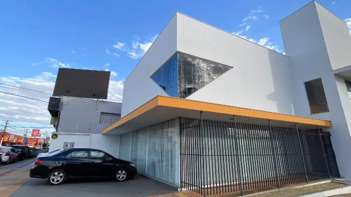 IMÓVEL COMERCIAL DA RUA TREZE DE MAIO