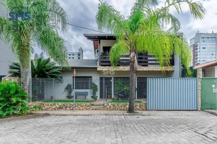 Casa à venda, 210 m² por R$ 1.300.000,00 - Vila Nova - Blumenau/SC