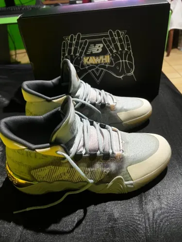 Tênis New Balance KAWHI - Edição Exclusiva