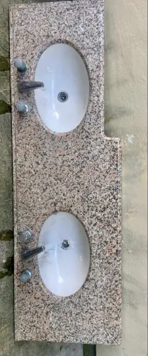 Pedra para banheiro com Cuba e torneiras