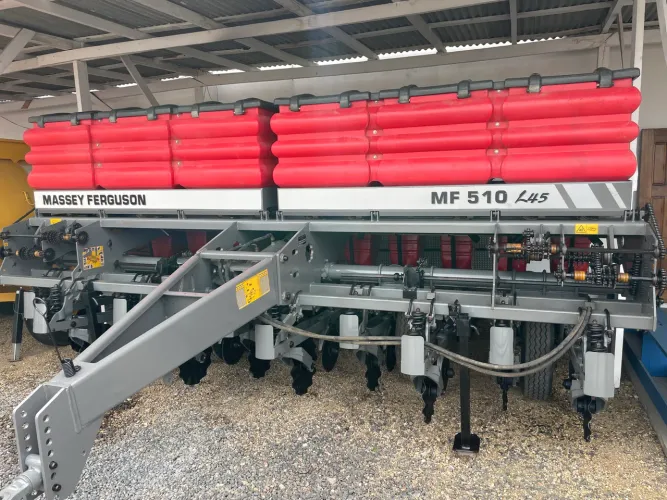 Plantadeira 10 linhas Massey