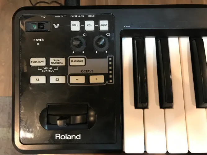 Teclado controlador roland A49 