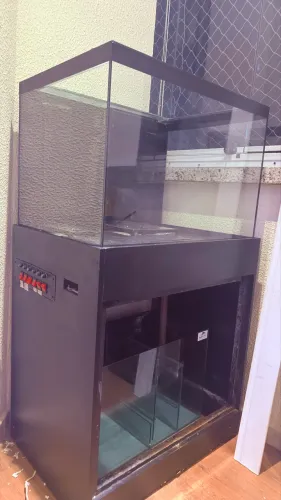 Aquário 175litros para água doce ou salgada.