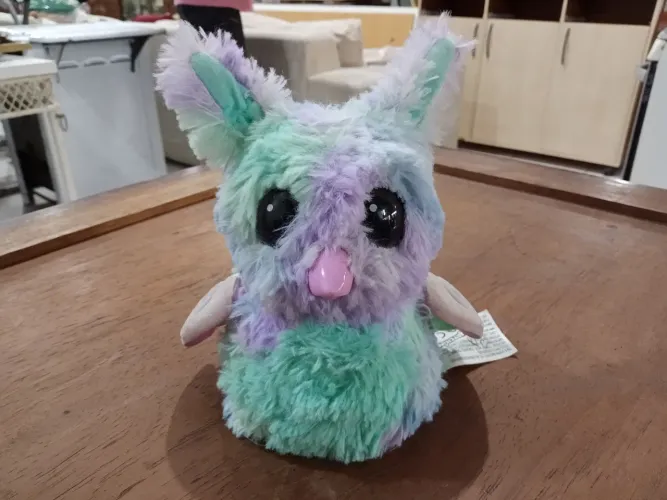 Brinquedo Colecionável Hatchimals com defeito