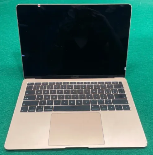 MacBook Air 2018 dourado 