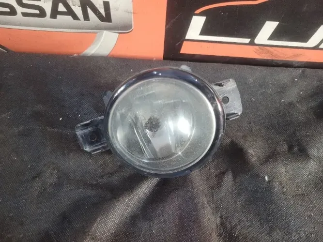 Farol de Milha Direito Nissan March Versa 2011 a 2021 261509B91D