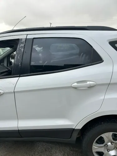 PORTA TRASEIRA ESQUERDA FORD ECOSPORT 2014/2015 /SEM ACESSORIOS