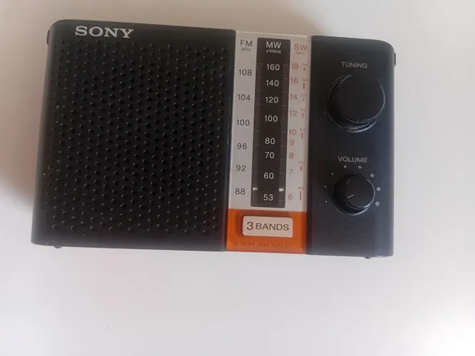 Rádio Sony 3 faixas 