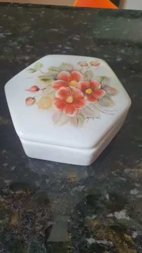 Porta Jóia Antigo Porcelana Floral desenhado a mão.