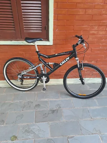 Bicicleta Mountain Bike - Ótimo estado!
