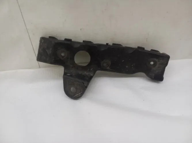 Guia parachoque dianteiro LD Chevrolet Agile 09/16 c/detalhe