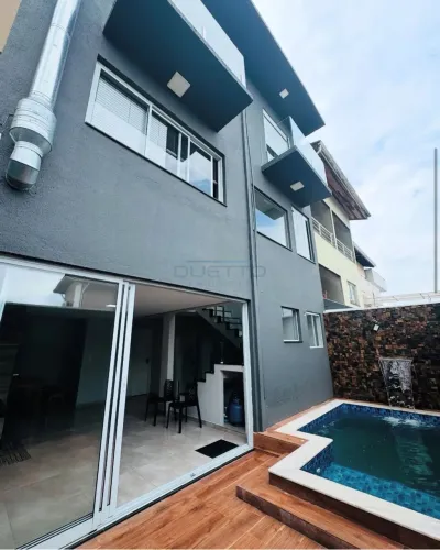Casa Triplex com área gourmet e piscina, à venda no Jardim Nathalie, Mogi das Cruzes - SP