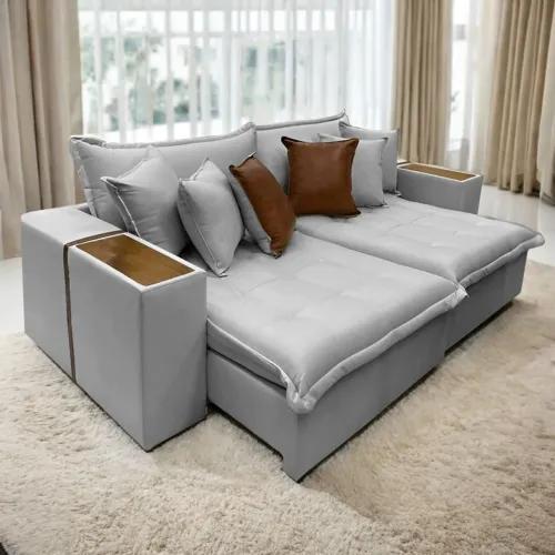 Sofá Modular Cinza com detalhes em madeira
