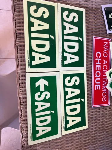 Placas de Sinalização de Saída - Várias Unidades