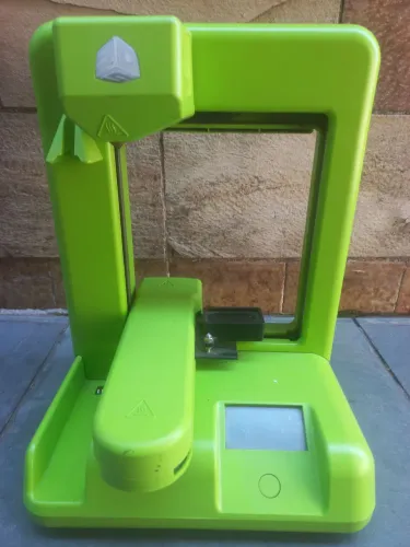 Impressora 3D no estado ler discrição