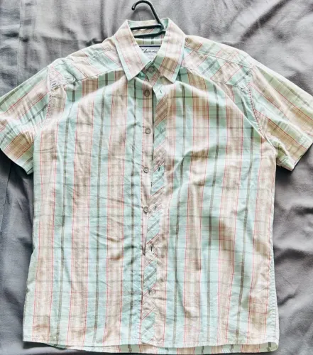 Camisa social manga curta importada R$ 60,00