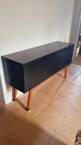 Rack Preto com Pés de Madeira- Tok Stok - Design Moderno