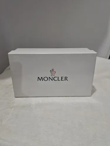 Caixa para sapato Moncler