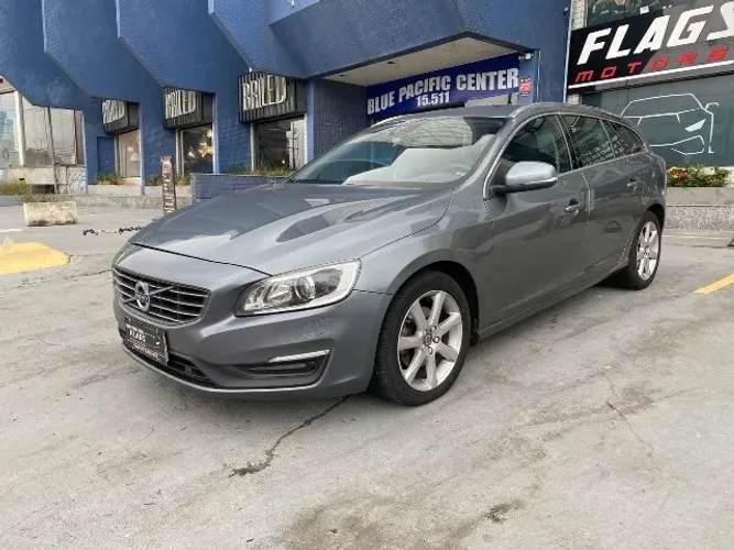 Volvo V60 T-4 Momentum 2.0 190cv 5P 2017