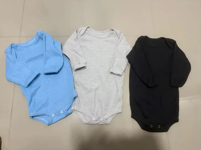 Bodys baby tamanho 9M