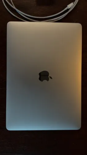 MACBOOK AIR - 13? - 2020 - M1 - Bateria 92% - Igual novo