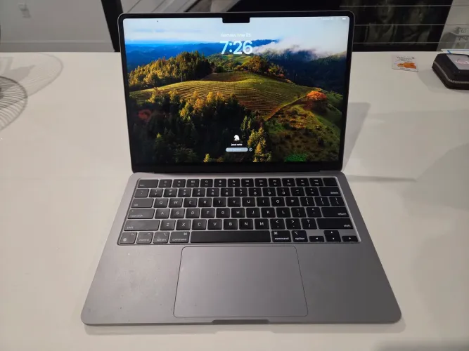 MacBook Air M2 13.6" (2022) 8GB/256GB Cinza-Espacial - Impecável
