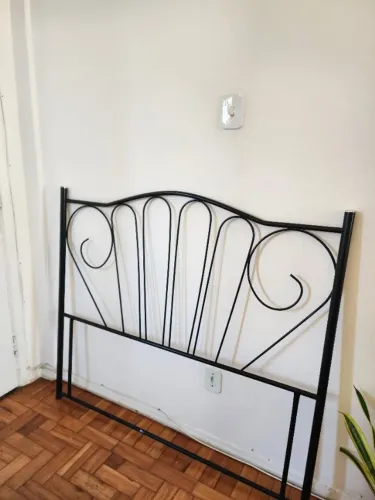 Cabeceira de Ferro Preta - Estilo Vintage / Industrial - Cama de Casal