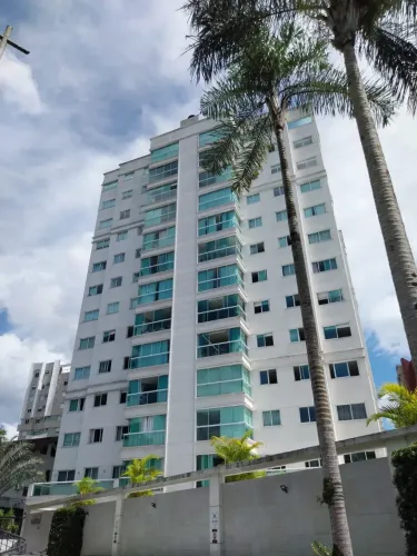 Apartamento mobiliado para locação no Atiradores