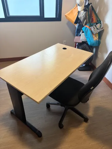 Combo: Mesa escritório + 2 cadeiras
