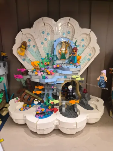 lego ariel disney montad