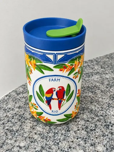 Vendo Copo e Garrafa Farm Original